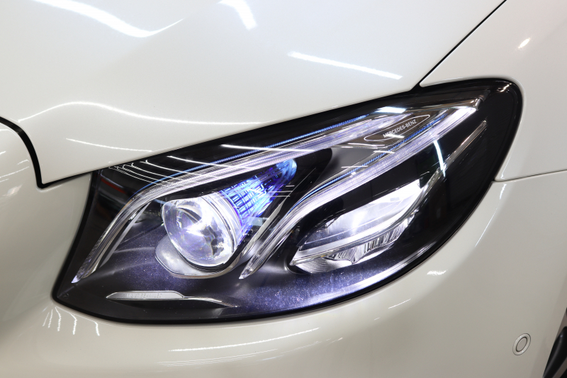 メルセデスベンツ Eクラス E250 AVG ｽﾎﾟｰﾂ ﾚｻﾞｰ&ﾚｰﾀﾞｰｾｰﾌﾃｨPKG　1ｵｰﾅｰ ｷｰﾚｽｺﾞｰ 黒本革 HDDﾅﾋﾞTV ｽﾏﾎ連携 ﾌﾞﾙﾒｽﾀｰ 360ｶﾒﾗ PTS LEDﾗｲﾄ 自動ﾄﾗﾝｸ ﾊﾝｽﾞﾌﾘｰA AMGｴｱﾛ&19AW ﾀﾞｲﾅﾐｯｸS 9AT　2年保証