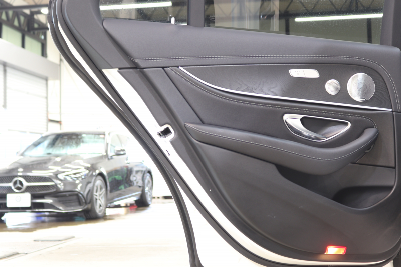 メルセデスベンツ Eクラス E250 AVG ｽﾎﾟｰﾂ ﾚｻﾞｰ&ﾚｰﾀﾞｰｾｰﾌﾃｨPKG　1ｵｰﾅｰ ｷｰﾚｽｺﾞｰ 黒本革 HDDﾅﾋﾞTV ｽﾏﾎ連携 ﾌﾞﾙﾒｽﾀｰ 360ｶﾒﾗ PTS LEDﾗｲﾄ 自動ﾄﾗﾝｸ ﾊﾝｽﾞﾌﾘｰA AMGｴｱﾛ&19AW ﾀﾞｲﾅﾐｯｸS 9AT　2年保証