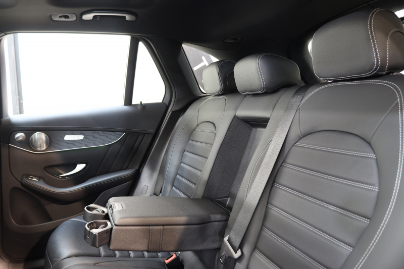 メルセデスベンツ GLC GLC300 4MATIC AMGﾗｲﾝ ﾚｻﾞｰｴｸｽｸﾙｰｼﾌﾞ&ﾚｰﾀﾞｰｾｰﾌﾃｨPKG　後期 ｷｰﾚｽｺﾞｰ 黒本革 ﾍﾞﾝﾁﾚｰﾀｰ ﾊﾟﾉﾗﾏSR ﾍｯﾄﾞｱｯﾌﾟD MBUXﾅﾋﾞTV BT音楽 ﾌﾞﾙﾒｽﾀｰ 360ｶﾒﾗ PTS LEDﾗｲﾄ 自動Rｹﾞｰﾄ ﾊﾝｽﾞﾌﾘｰA AMGｴｱﾛ&20AW ｴｱｻｽ 9AT　2年保証