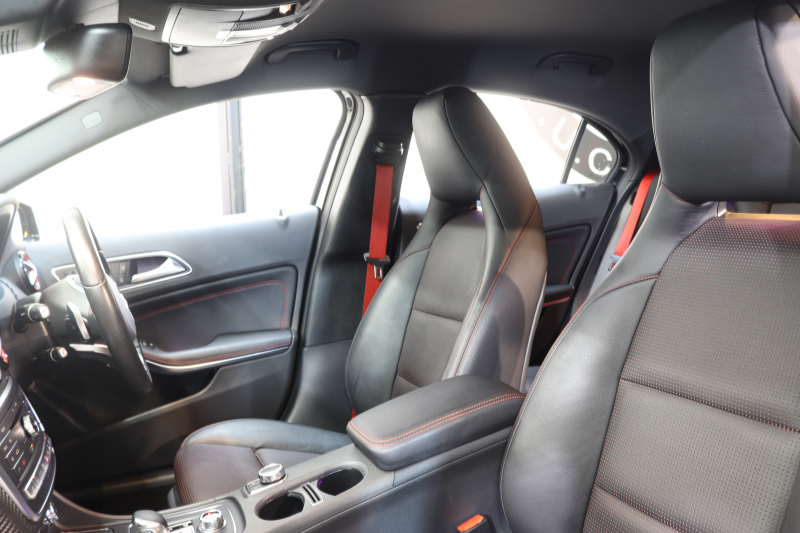 AMG Aクラス A45 4MATIC ﾚｰﾀﾞｰｾｰﾌﾃｨPKG　後期 ｷｰﾚｽｺﾞｰ 黒本革 HDDﾅﾋﾞTV ｽﾏﾎ連携 ﾊﾞｯｸｶﾒﾗ PTS LEDﾗｲﾄ AMG専用装備&ﾁｭｰﾆﾝｸﾞ ﾀﾞｲﾅﾐｯｸS BBS18AW 7AT　2年保証