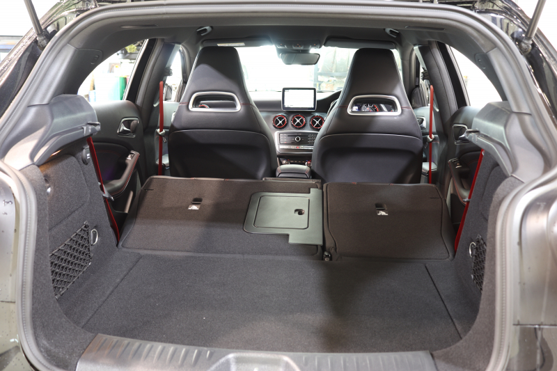 AMG Aクラス A45 4MATIC ﾚｰﾀﾞｰｾｰﾌﾃｨPKG　後期 ｷｰﾚｽｺﾞｰ 黒本革 HDDﾅﾋﾞTV ｽﾏﾎ連携 ﾊﾞｯｸｶﾒﾗ PTS LEDﾗｲﾄ AMG専用装備&ﾁｭｰﾆﾝｸﾞ ﾀﾞｲﾅﾐｯｸS BBS18AW 7AT　2年保証