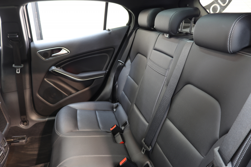 メルセデスベンツ GLA GLA220 4MATIC ﾌﾟﾚﾐｱﾑ&ﾚｰﾀﾞｰｾｰﾌﾃｨPKG　後期 ｷｰﾚｽｺﾞｰ 黒革 ﾊﾟﾉﾗﾏSR HDDﾅﾋﾞTV ｽﾏﾎ連携 harman/kardon ﾊﾞｯｸｶﾒﾗ PTS LEDﾗｲﾄ 自動Rｹﾞｰﾄ ﾊﾝｽﾞﾌﾘｰA 18AW ﾀﾞｲﾅﾐｯｸS　2年保証【4/5まで期間限定在庫】