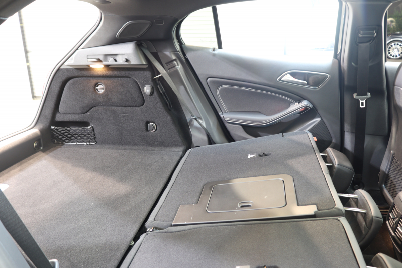 メルセデスベンツ GLA GLA220 4MATIC ﾌﾟﾚﾐｱﾑ&ﾚｰﾀﾞｰｾｰﾌﾃｨPKG　後期 ｷｰﾚｽｺﾞｰ 黒革 ﾊﾟﾉﾗﾏSR HDDﾅﾋﾞTV ｽﾏﾎ連携 harman/kardon ﾊﾞｯｸｶﾒﾗ PTS LEDﾗｲﾄ 自動Rｹﾞｰﾄ ﾊﾝｽﾞﾌﾘｰA 18AW ﾀﾞｲﾅﾐｯｸS　2年保証【4/5まで期間限定在庫】