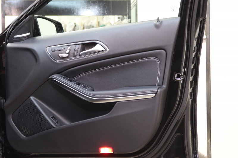 メルセデスベンツ GLA GLA220 4MATIC ﾌﾟﾚﾐｱﾑ&ﾚｰﾀﾞｰｾｰﾌﾃｨPKG　後期 ｷｰﾚｽｺﾞｰ 黒革 ﾊﾟﾉﾗﾏSR HDDﾅﾋﾞTV ｽﾏﾎ連携 harman/kardon ﾊﾞｯｸｶﾒﾗ PTS LEDﾗｲﾄ 自動Rｹﾞｰﾄ ﾊﾝｽﾞﾌﾘｰA 18AW ﾀﾞｲﾅﾐｯｸS　2年保証【4/5まで期間限定在庫】