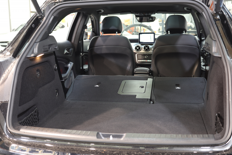 メルセデスベンツ GLA GLA220 4MATIC ﾌﾟﾚﾐｱﾑ&ﾚｰﾀﾞｰｾｰﾌﾃｨPKG　後期 ｷｰﾚｽｺﾞｰ 黒革 ﾊﾟﾉﾗﾏSR HDDﾅﾋﾞTV ｽﾏﾎ連携 harman/kardon ﾊﾞｯｸｶﾒﾗ PTS LEDﾗｲﾄ 自動Rｹﾞｰﾄ ﾊﾝｽﾞﾌﾘｰA 18AW ﾀﾞｲﾅﾐｯｸS　2年保証【4/5まで期間限定在庫】