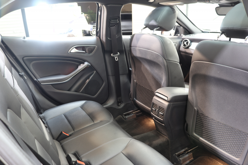 メルセデスベンツ GLA GLA220 4MATIC ﾌﾟﾚﾐｱﾑ&ﾚｰﾀﾞｰｾｰﾌﾃｨPKG　後期 ｷｰﾚｽｺﾞｰ 黒革 ﾊﾟﾉﾗﾏSR HDDﾅﾋﾞTV ｽﾏﾎ連携 harman/kardon ﾊﾞｯｸｶﾒﾗ PTS LEDﾗｲﾄ 自動Rｹﾞｰﾄ ﾊﾝｽﾞﾌﾘｰA 18AW ﾀﾞｲﾅﾐｯｸS　2年保証【4/5まで期間限定在庫】