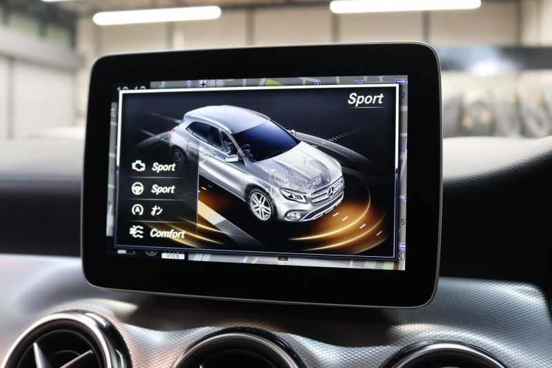 メルセデスベンツ GLA GLA220 4MATIC ﾌﾟﾚﾐｱﾑ&ﾚｰﾀﾞｰｾｰﾌﾃｨPKG　後期 ｷｰﾚｽｺﾞｰ 黒革 ﾊﾟﾉﾗﾏSR HDDﾅﾋﾞTV ｽﾏﾎ連携 harman/kardon ﾊﾞｯｸｶﾒﾗ PTS LEDﾗｲﾄ 自動Rｹﾞｰﾄ ﾊﾝｽﾞﾌﾘｰA 18AW ﾀﾞｲﾅﾐｯｸS　2年保証【4/5まで期間限定在庫】