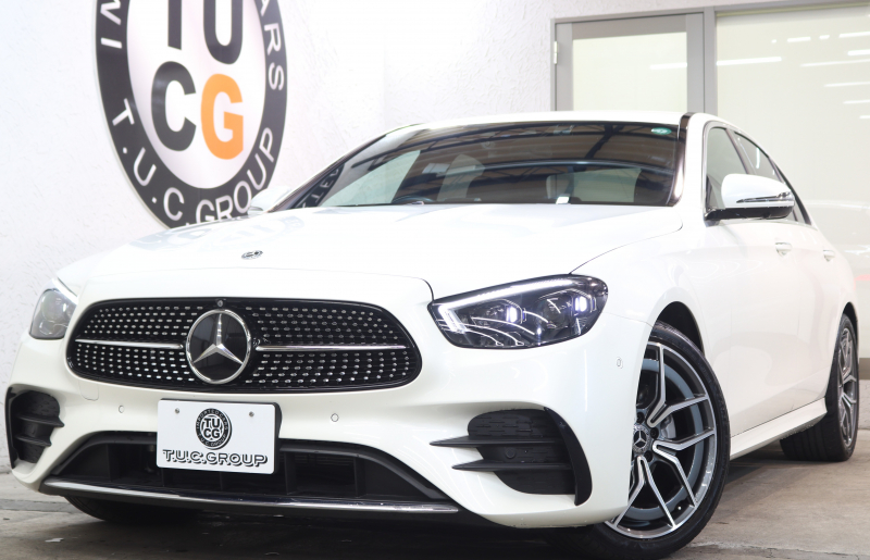 メルセデスベンツ Eクラス E200 ｽﾎﾟｰﾂ AMGﾗｲﾝｲﾝﾃﾘｱ&ｴｸｽｸﾙｰｼﾌﾞ&ﾚｰﾀﾞｰｾｰﾌﾃｨPKG　BSG搭載 後期 1ｵｰﾅｰ MEｺﾈｸﾄ ｷｰﾚｽｺﾞｰ 黒本革 ﾍｯﾄﾞｱｯﾌﾟD MBUXﾅﾋﾞTV&ARﾅﾋﾞ ｽﾏﾎ連携 ﾌﾞﾙﾒｽﾀｰ 360ｶﾒﾗ PTS LEDﾗｲﾄ 自動ﾄﾗﾝｸ AMGｴｱﾛ&19AW ﾜｲﾔﾚｽ充電 9AT　2年保証