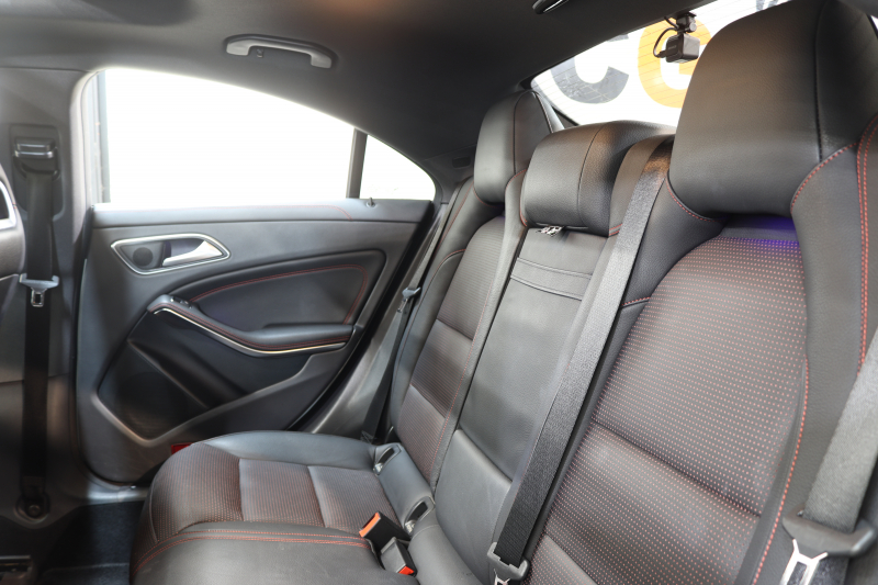 メルセデスベンツ CLAクラス CLA180ｽﾎﾟｰﾂ AMGﾚｻﾞｰｴｸｽｸﾙｰｼﾌﾞ&ﾚｰﾀﾞｰｾｰﾌﾃｨPKG　後期 ｷｰﾚｽｺﾞｰ 黒本革 ﾊﾟﾉﾗﾏSR HDDﾅﾋﾞTV ｽﾏﾎ連携 harman/kardon ﾊﾞｯｸｶﾒﾗ PTS LEDﾗｲﾄ AMGｴｱﾛ&18AW ﾀﾞｲﾅﾐｯｸS 7AT　2年保証