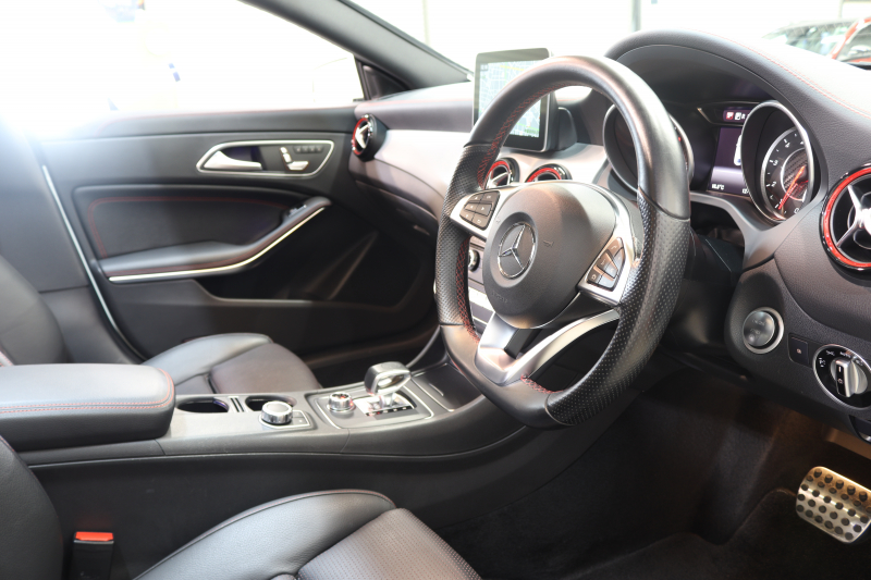 AMG CLAクラス CLA45 4MATIC ﾚｰﾀﾞｰｾｰﾌﾃｨPKG　後期 ｷｰﾚｽｺﾞｰ 黒本革 ﾊﾟﾉﾗﾏSR HDDﾅﾋﾞTV ｽﾏﾎ連携 ﾊﾞｯｸｶﾒﾗ PTS LEDﾍｯﾄﾞﾗｲﾄ AMGﾗｲﾄﾞｺﾝﾄﾛｰﾙｻｽ ﾀﾞｲﾅﾐｯｸｾﾚｸﾄ 7AT　2年保証