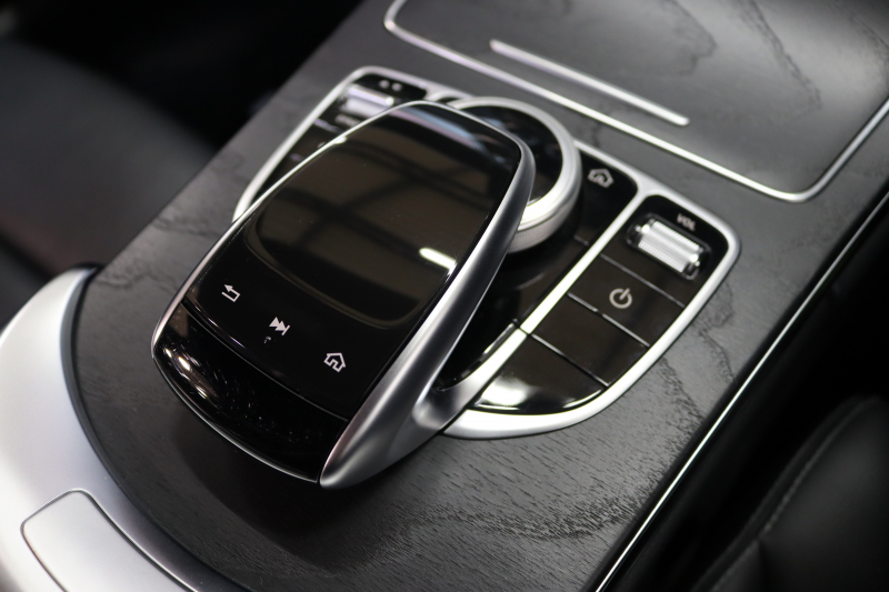 メルセデスベンツ Cクラス C220d AVG AMGﾗｲﾝ ﾚｰﾀﾞｰｾｰﾌﾃｨPKG　後期 ｷｰﾚｽｺﾞｰ 黒革 HDDﾅﾋﾞTV ｽﾏﾎ連携 ﾊﾞｯｸｶﾒﾗ PTS LEDﾗｲﾄ AMGｴｱﾛ&18AW ﾀﾞｲﾅﾐｯｸS ｴｱｻｽ 9AT　2年保証