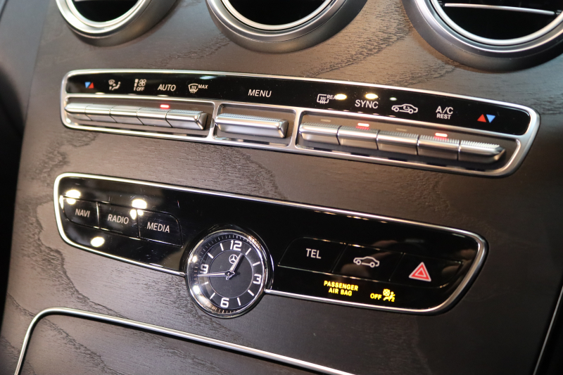 メルセデスベンツ Cクラス C220d AVG AMGﾗｲﾝ ﾚｰﾀﾞｰｾｰﾌﾃｨPKG　後期 ｷｰﾚｽｺﾞｰ 黒革 HDDﾅﾋﾞTV ｽﾏﾎ連携 ﾊﾞｯｸｶﾒﾗ PTS LEDﾗｲﾄ AMGｴｱﾛ&18AW ﾀﾞｲﾅﾐｯｸS ｴｱｻｽ 9AT　2年保証