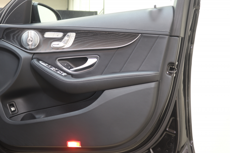 AMG Cクラス C43 4MATIC ﾚｰﾀﾞｰｾｰﾌﾃｨPKG　後期 ｷｰﾚｽｺﾞｰ 黒本革 ﾊﾟﾉﾗﾏSR ﾍｯﾄﾞｱｯﾌﾟD HDDﾅﾋﾞTV ｽﾏﾎ連携 ﾌﾞﾙﾒｽﾀｰ ﾊﾞｯｸｶﾒﾗ PTS LEDﾗｲﾄ 自動ﾄﾗﾝｸ ﾊﾝｽﾞﾌﾘｰA AMG専用装備&ﾁｭｰﾆﾝｸﾞﾀﾞｲﾅﾐｯｸS 9AT　2年保証