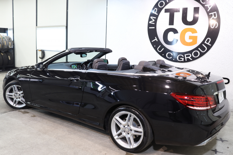 メルセデスベンツ Eクラス E250ｶﾌﾞﾘｵﾚ AMGｽﾎﾟｰﾂ&ﾚｰﾀﾞｰｾｰﾌﾃｨPKG　後期 1ｵｰﾅｰ ｷｰﾚｽｺﾞｰ 茶本革 ｴｱｽｶｰﾌ HDDﾅﾋﾞTV BT音楽 360ｶﾒﾗ PTS LEDﾗｲﾄ AMGｴｱﾛ&18AW 黒幌　2年保証