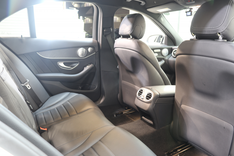 メルセデスベンツ Cクラス C200 AVG AMGﾗｲﾝ ﾚｻﾞｰｴｸｽｸﾙｰｼﾌﾞ&ﾚｰﾀﾞｰｾｰﾌﾃｨPKG　BSG搭載 後期 1ｵｰﾅｰ MEｺﾈｸﾄ ｷｰﾚｽｺﾞｰ 黒本革 ﾍｯﾄﾞｱｯﾌﾟD HDDﾅﾋﾞTV ｽﾏﾎ連携 ﾌﾞﾙﾒｽﾀｰ ﾊﾞｯｸｶﾒﾗ PTS LEDﾗｲﾄ 自動ﾄﾗﾝｸ ﾊﾝｽﾞﾌﾘｰA AMGｴｱﾛ&18AW ｴｱｻｽ 9AT　2年保証