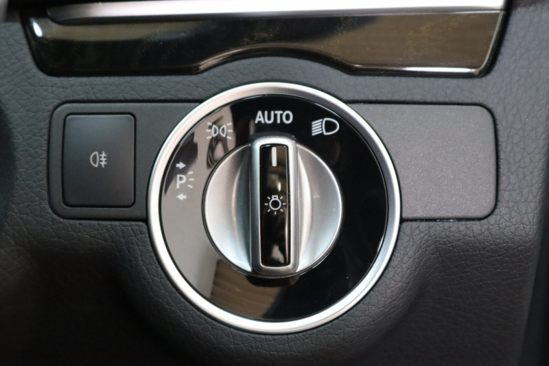 メルセデスベンツ Eクラス E250ｸｰﾍﾟ AMGｽﾎﾟｰﾂ&ﾚｰﾀﾞｰｾｰﾌﾃｨPKG　後期 1ｵｰﾅｰ ｷｰﾚｽｺﾞｰ 黒本革 HDDﾅﾋﾞTV BT音楽 ﾊﾞｯｸｶﾒﾗ PTS LEDﾗｲﾄ AMGｴｱﾛ&18AW 7AT　2年保証