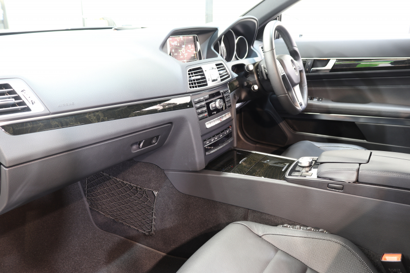 メルセデスベンツ Eクラス E250ｸｰﾍﾟ AMGｽﾎﾟｰﾂ&ﾚｰﾀﾞｰｾｰﾌﾃｨPKG　後期 1ｵｰﾅｰ ｷｰﾚｽｺﾞｰ 黒本革 HDDﾅﾋﾞTV BT音楽 ﾊﾞｯｸｶﾒﾗ PTS LEDﾗｲﾄ AMGｴｱﾛ&18AW 7AT　2年保証