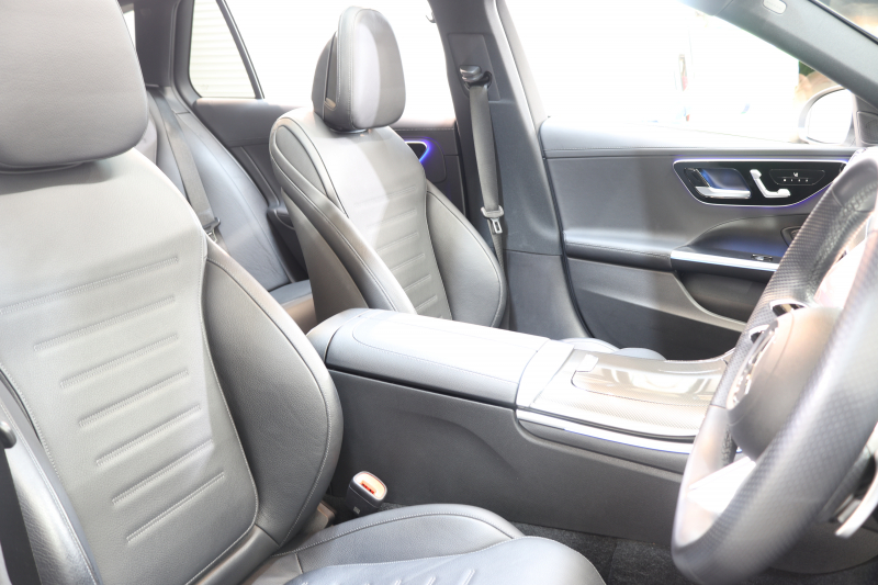 メルセデスベンツ Cクラス C220d ｽﾃｰｼｮﾝﾜｺﾞﾝ AVG AMGﾗｲﾝ ﾚｻﾞｰｴｸｽｸﾙｰｼﾌﾞ&ﾍﾞｰｼｯｸ&ﾚｰﾀﾞｰｾｰﾌﾃｨPKG　ISG搭載 1ｵｰﾅｰ ｷｰﾚｽｺﾞｰ 黒本革 ﾊﾟﾉﾗﾏSR ﾍｯﾄﾞｱｯﾌﾟD MBUXﾅﾋﾞTV&ARﾅﾋﾞ ｽﾏﾎ連携 360ｶﾒﾗ PTS LEDﾗｲﾄ 自動Rｹﾞｰﾄ AMGｴｱﾛ&18AW 9AT　新車保証継承可