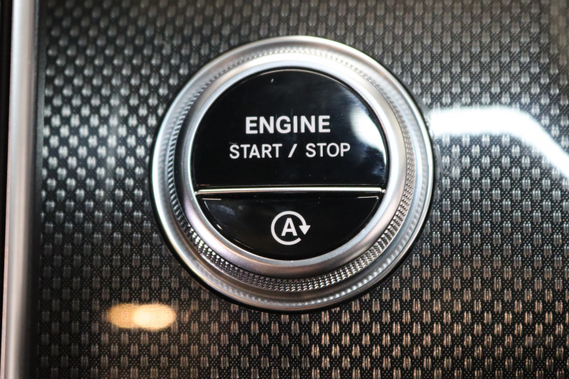 メルセデスベンツ Cクラス C220d ｽﾃｰｼｮﾝﾜｺﾞﾝ AVG AMGﾗｲﾝ ﾚｻﾞｰｴｸｽｸﾙｰｼﾌﾞ&ﾍﾞｰｼｯｸ&ﾚｰﾀﾞｰｾｰﾌﾃｨPKG　ISG搭載 1ｵｰﾅｰ ｷｰﾚｽｺﾞｰ 黒本革 ﾊﾟﾉﾗﾏSR ﾍｯﾄﾞｱｯﾌﾟD MBUXﾅﾋﾞTV&ARﾅﾋﾞ ｽﾏﾎ連携 360ｶﾒﾗ PTS LEDﾗｲﾄ 自動Rｹﾞｰﾄ AMGｴｱﾛ&18AW 9AT　新車保証継承可