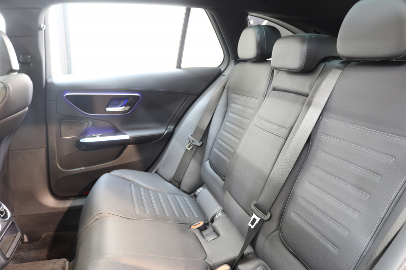 メルセデスベンツ Cクラス C220d ｽﾃｰｼｮﾝﾜｺﾞﾝ AVG AMGﾗｲﾝ ﾚｻﾞｰｴｸｽｸﾙｰｼﾌﾞ&ﾍﾞｰｼｯｸ&ﾚｰﾀﾞｰｾｰﾌﾃｨPKG　ISG搭載 1ｵｰﾅｰ ｷｰﾚｽｺﾞｰ 黒本革 ﾊﾟﾉﾗﾏSR ﾍｯﾄﾞｱｯﾌﾟD MBUXﾅﾋﾞTV&ARﾅﾋﾞ ｽﾏﾎ連携 360ｶﾒﾗ PTS LEDﾗｲﾄ 自動Rｹﾞｰﾄ AMGｴｱﾛ&18AW 9AT　新車保証継承可