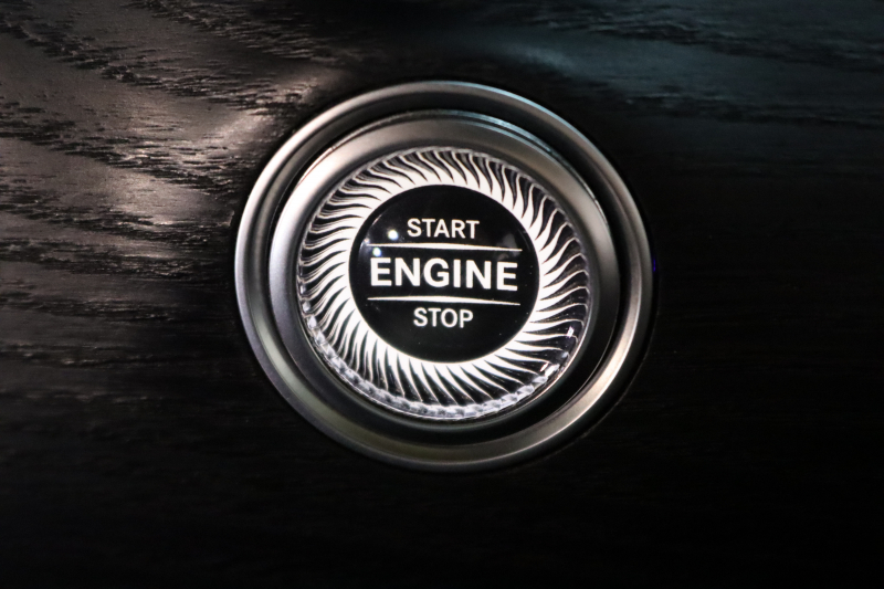 メルセデスベンツ Eクラス E200ｸｰﾍﾟ ｽﾎﾟｰﾂ ﾚｰﾀﾞｰｾｰﾌﾃｨPKG　後期 BSG搭載 1ｵｰﾅｰ MEｺﾈｸﾄ ｷｰﾚｽｺﾞｰ 黒/赤本革 ﾊﾟﾉﾗﾏSR ﾍｯﾄﾞｱｯﾌﾟD MBUX/ARﾅﾋﾞTV ｽﾏﾎ連携 ﾌﾞﾙﾒｽﾀｰ 360ｶﾒﾗ PTS LEDﾗｲﾄ AMGｴｱﾛ&19AW 9AT　2年保証