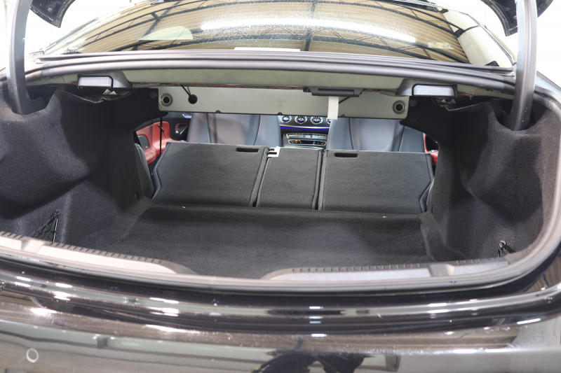 メルセデスベンツ Eクラス E200ｸｰﾍﾟ ｽﾎﾟｰﾂ ﾚｰﾀﾞｰｾｰﾌﾃｨPKG　後期 BSG搭載 1ｵｰﾅｰ MEｺﾈｸﾄ ｷｰﾚｽｺﾞｰ 黒/赤本革 ﾊﾟﾉﾗﾏSR ﾍｯﾄﾞｱｯﾌﾟD MBUX/ARﾅﾋﾞTV ｽﾏﾎ連携 ﾌﾞﾙﾒｽﾀｰ 360ｶﾒﾗ PTS LEDﾗｲﾄ AMGｴｱﾛ&19AW 9AT　2年保証