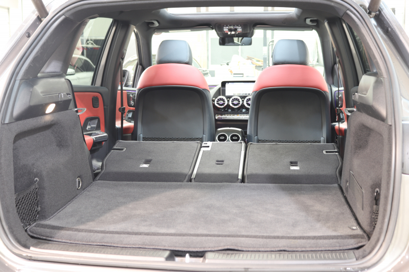 メルセデスベンツ Bクラス B180 AMGﾗｲﾝ AMGﾚｻﾞｰｴｸｽｸﾙｰｼﾌﾞ&ｱﾄﾞﾊﾞﾝｽﾄﾞ&ﾅﾋﾞｹﾞｰｼｮﾝ&ﾚｰﾀﾞｰｾｰﾌﾃｨPKG　ｷｰﾚｽｺﾞｰ 赤/黒本革 ﾊﾟﾉﾗﾏSR HUD MBUXﾅﾋﾞTV ｽﾏﾎ連携 360ｶﾒﾗ PTS LEDﾗｲﾄ 自動Rｹﾞｰﾄ ﾊﾝｽﾞﾌﾘｰA AMGｴｱﾛ&18AW ﾜｲﾔﾚｽ充電 7AT 希少色ﾏｳﾝﾃﾝｸﾞﾚｰ　2年保証