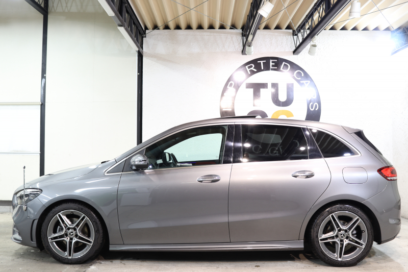 メルセデスベンツ Bクラス B180 AMGﾗｲﾝ AMGﾚｻﾞｰｴｸｽｸﾙｰｼﾌﾞ&ｱﾄﾞﾊﾞﾝｽﾄﾞ&ﾅﾋﾞｹﾞｰｼｮﾝ&ﾚｰﾀﾞｰｾｰﾌﾃｨPKG　ｷｰﾚｽｺﾞｰ 赤/黒本革 ﾊﾟﾉﾗﾏSR HUD MBUXﾅﾋﾞTV ｽﾏﾎ連携 360ｶﾒﾗ PTS LEDﾗｲﾄ 自動Rｹﾞｰﾄ ﾊﾝｽﾞﾌﾘｰA AMGｴｱﾛ&18AW ﾜｲﾔﾚｽ充電 7AT 希少色ﾏｳﾝﾃﾝｸﾞﾚｰ　2年保証