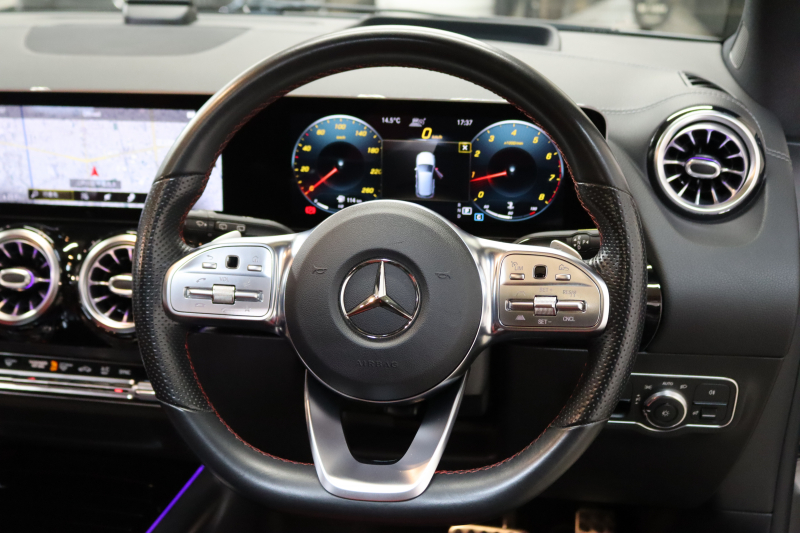 メルセデスベンツ Bクラス B180 AMGﾗｲﾝ AMGﾚｻﾞｰｴｸｽｸﾙｰｼﾌﾞ&ｱﾄﾞﾊﾞﾝｽﾄﾞ&ﾅﾋﾞｹﾞｰｼｮﾝ&ﾚｰﾀﾞｰｾｰﾌﾃｨPKG　ｷｰﾚｽｺﾞｰ 赤/黒本革 ﾊﾟﾉﾗﾏSR HUD MBUXﾅﾋﾞTV ｽﾏﾎ連携 360ｶﾒﾗ PTS LEDﾗｲﾄ 自動Rｹﾞｰﾄ ﾊﾝｽﾞﾌﾘｰA AMGｴｱﾛ&18AW ﾜｲﾔﾚｽ充電 7AT 希少色ﾏｳﾝﾃﾝｸﾞﾚｰ　2年保証