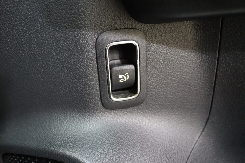 メルセデスベンツ Bクラス B180 AMGﾗｲﾝ AMGﾚｻﾞｰｴｸｽｸﾙｰｼﾌﾞ&ｱﾄﾞﾊﾞﾝｽﾄﾞ&ﾅﾋﾞｹﾞｰｼｮﾝ&ﾚｰﾀﾞｰｾｰﾌﾃｨPKG　ｷｰﾚｽｺﾞｰ 赤/黒本革 ﾊﾟﾉﾗﾏSR HUD MBUXﾅﾋﾞTV ｽﾏﾎ連携 360ｶﾒﾗ PTS LEDﾗｲﾄ 自動Rｹﾞｰﾄ ﾊﾝｽﾞﾌﾘｰA AMGｴｱﾛ&18AW ﾜｲﾔﾚｽ充電 7AT 希少色ﾏｳﾝﾃﾝｸﾞﾚｰ　2年保証