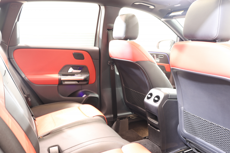 メルセデスベンツ Bクラス B180 AMGﾗｲﾝ AMGﾚｻﾞｰｴｸｽｸﾙｰｼﾌﾞ&ｱﾄﾞﾊﾞﾝｽﾄﾞ&ﾅﾋﾞｹﾞｰｼｮﾝ&ﾚｰﾀﾞｰｾｰﾌﾃｨPKG　ｷｰﾚｽｺﾞｰ 赤/黒本革 ﾊﾟﾉﾗﾏSR HUD MBUXﾅﾋﾞTV ｽﾏﾎ連携 360ｶﾒﾗ PTS LEDﾗｲﾄ 自動Rｹﾞｰﾄ ﾊﾝｽﾞﾌﾘｰA AMGｴｱﾛ&18AW ﾜｲﾔﾚｽ充電 7AT 希少色ﾏｳﾝﾃﾝｸﾞﾚｰ　2年保証