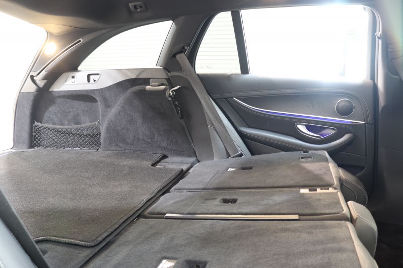 メルセデスベンツ Eクラス E300ｽﾃｰｼｮﾝﾜｺﾞﾝ AVG ｽﾎﾟｰﾂ ﾚｰﾀﾞｰｾｰﾌﾃｨPKG　中期 NEWｽﾃｱﾘﾝｸﾞ ｷｰﾚｽｺﾞｰ 黒本革 ﾍｯﾄﾞｱｯﾌﾟD HDDﾅﾋﾞTV ｽﾏﾎ連携 360ｶﾒﾗ PTS LEDﾗｲﾄ 自動Rｹﾞｰﾄ ﾊﾝｽﾞﾌﾘｰA AMGｴｱﾛ&19AW ﾀﾞｲﾅﾐｯｸS 9AT　2年保証