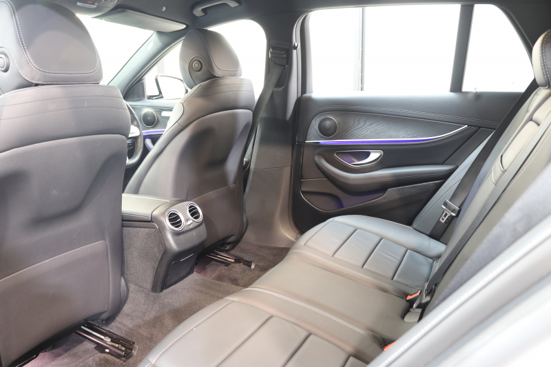 メルセデスベンツ Eクラス E300ｽﾃｰｼｮﾝﾜｺﾞﾝ AVG ｽﾎﾟｰﾂ ﾚｰﾀﾞｰｾｰﾌﾃｨPKG　中期 NEWｽﾃｱﾘﾝｸﾞ ｷｰﾚｽｺﾞｰ 黒本革 ﾍｯﾄﾞｱｯﾌﾟD HDDﾅﾋﾞTV ｽﾏﾎ連携 360ｶﾒﾗ PTS LEDﾗｲﾄ 自動Rｹﾞｰﾄ ﾊﾝｽﾞﾌﾘｰA AMGｴｱﾛ&19AW ﾀﾞｲﾅﾐｯｸS 9AT　2年保証