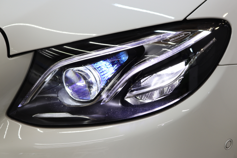 メルセデスベンツ Eクラス E300ｽﾃｰｼｮﾝﾜｺﾞﾝ AVG ｽﾎﾟｰﾂ ﾚｰﾀﾞｰｾｰﾌﾃｨPKG　中期 NEWｽﾃｱﾘﾝｸﾞ ｷｰﾚｽｺﾞｰ 黒本革 ﾍｯﾄﾞｱｯﾌﾟD HDDﾅﾋﾞTV ｽﾏﾎ連携 360ｶﾒﾗ PTS LEDﾗｲﾄ 自動Rｹﾞｰﾄ ﾊﾝｽﾞﾌﾘｰA AMGｴｱﾛ&19AW ﾀﾞｲﾅﾐｯｸS 9AT　2年保証