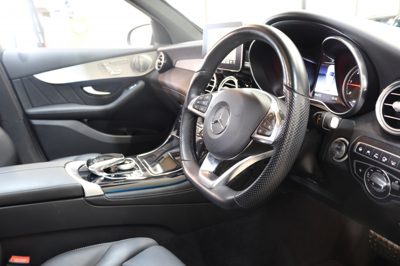 メルセデスベンツ GLC GLC220d 4MATIC ｽﾎﾟｰﾂ 本革仕様 ﾚｰﾀﾞｰｾｰﾌﾃｨPKG　1ｵｰﾅｰ ｷｰﾚｽｺﾞｰ 黒本革 ﾊﾟﾉﾗﾏSR ﾍｯﾄﾞｱｯﾌﾟD HDDﾅﾋﾞTV BT音楽 ﾌﾞﾙﾒｽﾀｰ 360ｶﾒﾗ PTS LEDﾗｲﾄ 自動Rｹﾞｰﾄ ﾊﾝｽﾞﾌﾘｰA AMGｴｱﾛ&19AW 9AT　2年保証