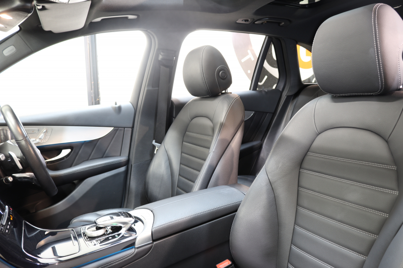 メルセデスベンツ GLC GLC220d 4MATIC ｽﾎﾟｰﾂ 本革仕様 ﾚｰﾀﾞｰｾｰﾌﾃｨPKG　1ｵｰﾅｰ ｷｰﾚｽｺﾞｰ 黒本革 ﾊﾟﾉﾗﾏSR ﾍｯﾄﾞｱｯﾌﾟD HDDﾅﾋﾞTV BT音楽 ﾌﾞﾙﾒｽﾀｰ 360ｶﾒﾗ PTS LEDﾗｲﾄ 自動Rｹﾞｰﾄ ﾊﾝｽﾞﾌﾘｰA AMGｴｱﾛ&19AW 9AT　2年保証