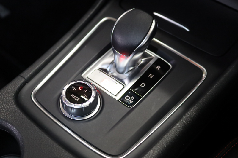 AMG GLA GLA45 4MATIC ﾚｰﾀﾞｰｾｰﾌﾃｨPKG　中期 ｷｰﾚｽｺﾞｰ 黒本革 ﾊﾟﾉﾗﾏSR HDDﾅﾋﾞTV ｽﾏﾎ連携 ﾊﾞｯｸｶﾒﾗ PTS ｷｾﾉﾝﾗｲﾄ 自動Rｹﾞｰﾄ AMG専用装備&ﾁｭｰﾆﾝｸﾞ 7AT　2年保証