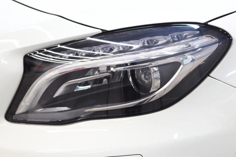 AMG GLA GLA45 4MATIC ﾚｰﾀﾞｰｾｰﾌﾃｨPKG　中期 ｷｰﾚｽｺﾞｰ 黒本革 ﾊﾟﾉﾗﾏSR HDDﾅﾋﾞTV ｽﾏﾎ連携 ﾊﾞｯｸｶﾒﾗ PTS ｷｾﾉﾝﾗｲﾄ 自動Rｹﾞｰﾄ AMG専用装備&ﾁｭｰﾆﾝｸﾞ 7AT　2年保証