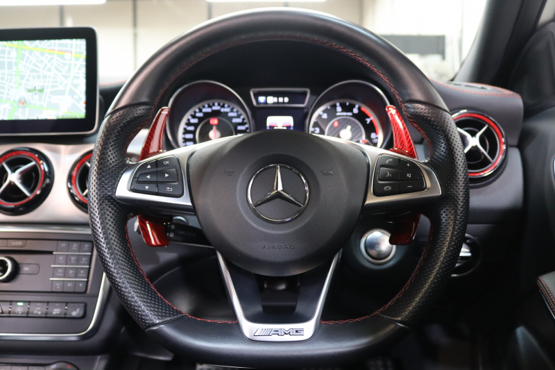 AMG GLA GLA45 4MATIC ﾚｰﾀﾞｰｾｰﾌﾃｨPKG　中期 ｷｰﾚｽｺﾞｰ 黒本革 ﾊﾟﾉﾗﾏSR HDDﾅﾋﾞTV ｽﾏﾎ連携 ﾊﾞｯｸｶﾒﾗ PTS ｷｾﾉﾝﾗｲﾄ 自動Rｹﾞｰﾄ AMG専用装備&ﾁｭｰﾆﾝｸﾞ 7AT　2年保証