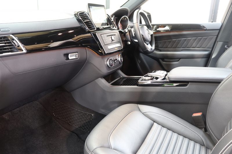 AMG GLE GLE43 4MATIC ﾅｲﾄ&ﾚｰﾀﾞｰｾｰﾌﾃｨPKG　ｷｰﾚｽｺﾞｰ 黒本革 ﾊﾟﾉﾗﾏSR HDDﾅﾋﾞTV ｽﾏﾎ連携 harman/kardon 360ｶﾒﾗ PTS LEDﾗｲﾄ 自動Rｹﾞｰﾄ AMG専用装備&ﾁｭｰﾆﾝｸﾞ ｴｱｻｽ 9AT　2年保証
