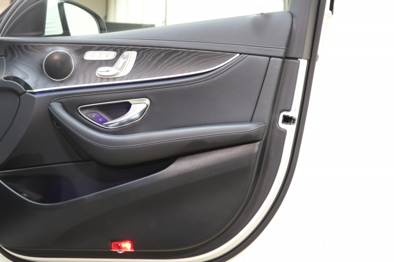 メルセデスベンツ Eクラス E200ｽﾃｰｼｮﾝﾜｺﾞﾝ AVG AMGﾗｲﾝ ﾚｰﾀﾞｰｾｰﾌﾃｨPKG　中期 NEWｽﾃｱﾘﾝｸﾞ ｷｰﾚｽｺﾞｰ 黒本革 ﾊﾟﾉﾗﾏSR ﾍｯﾄﾞｱｯﾌﾟD HDDﾅﾋﾞTV ｽﾏﾎ連携 360ｶﾒﾗ PTS LEDﾗｲﾄ 自動Rｹﾞｰﾄ ﾊﾝｽﾞﾌﾘｰA AMGｴｱﾛ&19AW ﾀﾞｲﾅﾐｯｸS 9AT　2年保証