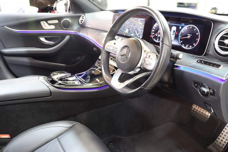 メルセデスベンツ Eクラス E200ｽﾃｰｼｮﾝﾜｺﾞﾝ AVG AMGﾗｲﾝ ﾚｰﾀﾞｰｾｰﾌﾃｨPKG　中期 NEWｽﾃｱﾘﾝｸﾞ ｷｰﾚｽｺﾞｰ 黒本革 ﾊﾟﾉﾗﾏSR ﾍｯﾄﾞｱｯﾌﾟD HDDﾅﾋﾞTV ｽﾏﾎ連携 360ｶﾒﾗ PTS LEDﾗｲﾄ 自動Rｹﾞｰﾄ ﾊﾝｽﾞﾌﾘｰA AMGｴｱﾛ&19AW ﾀﾞｲﾅﾐｯｸS 9AT　2年保証