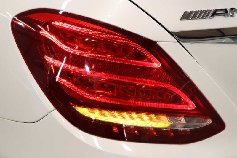 AMG Cクラス C43 4MATIC ｴｸｽｸﾙｰｼﾌﾞ&ﾚｰﾀﾞｰｾｰﾌﾃｨPKG　中期 ｷｰﾚｽｺﾞｰ 黒本革 ﾍｯﾄﾞｱｯﾌﾟD HDDﾅﾋﾞTV&ｷｬﾝｾﾗｰ BT音楽 ﾌﾞﾙﾒｽﾀｰ ﾊﾞｯｸｶﾒﾗ PTS LEDﾗｲﾄ 自動ﾄﾗﾝｸ ﾊﾝｽﾞﾌﾘｰA AMG専用装備&ﾁｭｰﾆﾝｸﾞﾀﾞｲﾅﾐｯｸｾﾚｸﾄ 9AT　2年保証