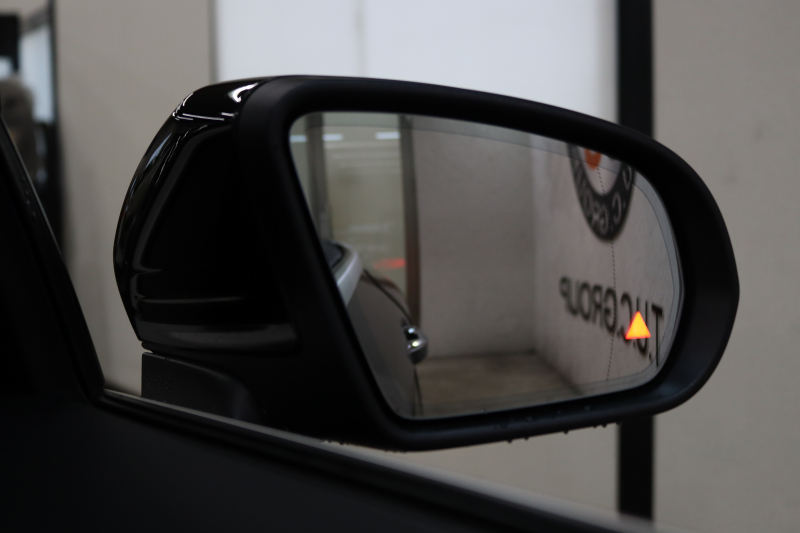 AMG Cクラス C43 4MATIC ｶﾌﾞﾘｵﾚ ﾚｰﾀﾞｰｾｰﾌﾃｨPKG　後期 赤本革 ｴｱｽｶｰﾌ ﾍｯﾄﾞｱｯﾌﾟD HDDﾅﾋﾞTV ｽﾏﾎ連携 ﾌﾞﾙﾒｽﾀｰ ﾊﾞｯｸｶﾒﾗ PTS LEDﾗｲﾄ AMG専用装備&ﾁｭｰﾆﾝｸﾞﾀﾞｲﾅﾐｯｸｾﾚｸﾄ 赤幌 9AT　2年保証