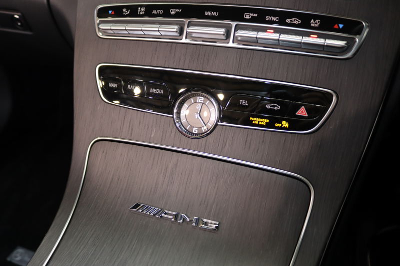 AMG Cクラス C43 4MATIC ｶﾌﾞﾘｵﾚ ﾚｰﾀﾞｰｾｰﾌﾃｨPKG　後期 赤本革 ｴｱｽｶｰﾌ ﾍｯﾄﾞｱｯﾌﾟD HDDﾅﾋﾞTV ｽﾏﾎ連携 ﾌﾞﾙﾒｽﾀｰ ﾊﾞｯｸｶﾒﾗ PTS LEDﾗｲﾄ AMG専用装備&ﾁｭｰﾆﾝｸﾞﾀﾞｲﾅﾐｯｸｾﾚｸﾄ 赤幌 9AT　2年保証