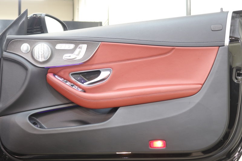 AMG Cクラス C43 4MATIC ｶﾌﾞﾘｵﾚ ﾚｰﾀﾞｰｾｰﾌﾃｨPKG　後期 赤本革 ｴｱｽｶｰﾌ ﾍｯﾄﾞｱｯﾌﾟD HDDﾅﾋﾞTV ｽﾏﾎ連携 ﾌﾞﾙﾒｽﾀｰ ﾊﾞｯｸｶﾒﾗ PTS LEDﾗｲﾄ AMG専用装備&ﾁｭｰﾆﾝｸﾞﾀﾞｲﾅﾐｯｸｾﾚｸﾄ 赤幌 9AT　2年保証