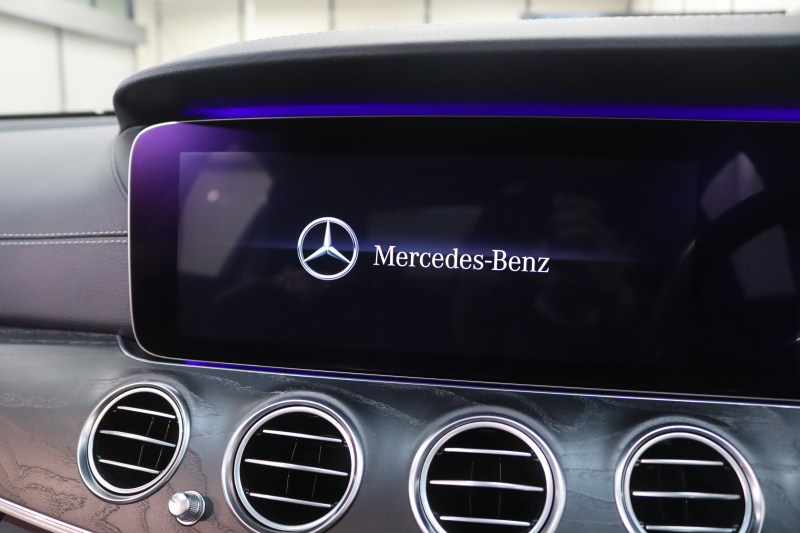 メルセデスベンツ Eクラス E250 AVG ｽﾎﾟｰﾂ ｴｸｽｸﾙｰｼﾌﾞ&ﾚｰﾀﾞｰｾｰﾌﾃｨPKG　1ｵｰﾅｰ 黒本革 ﾊﾟﾉﾗﾏSR ﾍｯﾄﾞｱｯﾌﾟD HDDﾅﾋﾞTV ｽﾏﾎ連携 ﾌﾞﾙﾒｽﾀｰ 360ｶﾒﾗ PTS LEDﾗｲﾄ 自動ﾄﾗﾝｸ ﾊﾝｽﾞﾌﾘｰA AMGｴｱﾛ&19AW ﾀﾞｲﾅﾐｯｸｾﾚｸﾄ 9AT　2年保証