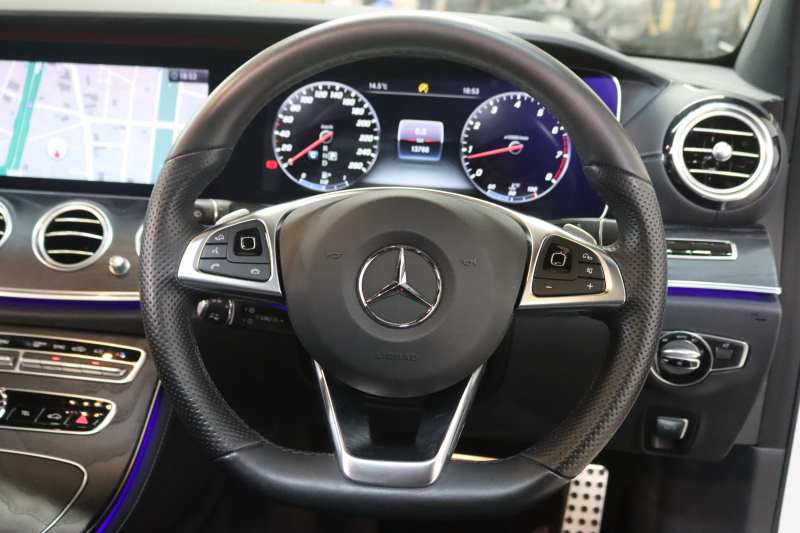 メルセデスベンツ Eクラス E250 AVG ｽﾎﾟｰﾂ ｴｸｽｸﾙｰｼﾌﾞ&ﾚｰﾀﾞｰｾｰﾌﾃｨPKG　1ｵｰﾅｰ 黒本革 ﾊﾟﾉﾗﾏSR ﾍｯﾄﾞｱｯﾌﾟD HDDﾅﾋﾞTV ｽﾏﾎ連携 ﾌﾞﾙﾒｽﾀｰ 360ｶﾒﾗ PTS LEDﾗｲﾄ 自動ﾄﾗﾝｸ ﾊﾝｽﾞﾌﾘｰA AMGｴｱﾛ&19AW ﾀﾞｲﾅﾐｯｸｾﾚｸﾄ 9AT　2年保証