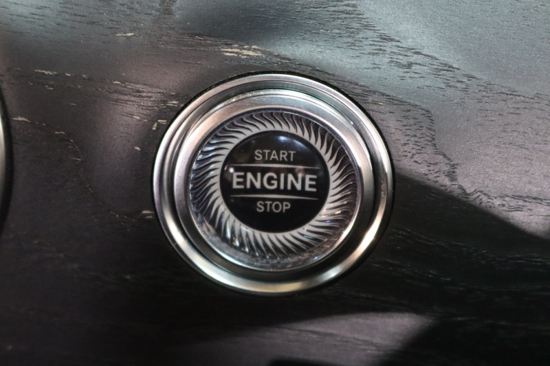 メルセデスベンツ Eクラス E250 AVG ｽﾎﾟｰﾂ ｴｸｽｸﾙｰｼﾌﾞ&ﾚｰﾀﾞｰｾｰﾌﾃｨPKG　1ｵｰﾅｰ 黒本革 ﾊﾟﾉﾗﾏSR ﾍｯﾄﾞｱｯﾌﾟD HDDﾅﾋﾞTV ｽﾏﾎ連携 ﾌﾞﾙﾒｽﾀｰ 360ｶﾒﾗ PTS LEDﾗｲﾄ 自動ﾄﾗﾝｸ ﾊﾝｽﾞﾌﾘｰA AMGｴｱﾛ&19AW ﾀﾞｲﾅﾐｯｸｾﾚｸﾄ 9AT　2年保証