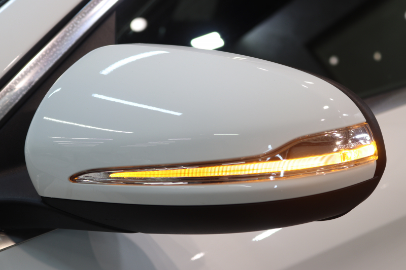 メルセデスベンツ Cクラス C200 AVG AMGﾗｲﾝ ﾚｻﾞｰｴｸｽｸﾙｰｼﾌﾞ&ﾚｰﾀﾞｰｾｰﾌﾃｨPKG　ｷｰﾚｽｺﾞｰ 黒本革 HDDﾅﾋﾞTV BT音楽 ﾊﾞｯｸｶﾒﾗ PTS LEDﾗｲﾄ 自動ﾄﾗﾝｸ ﾊﾝｽﾞﾌﾘｰA AMGｴｱﾛ&18AW ｴｱｻｽ　2年保証